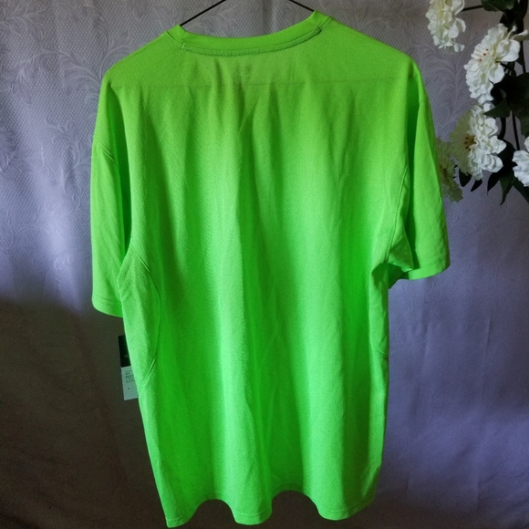 NWT Men's Short Sleeve Everlast T-Shirt Sz M - Picture 3 of 4